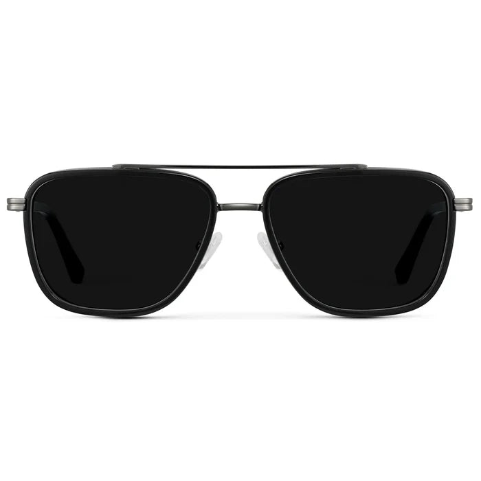 Black / Triple Black Lens